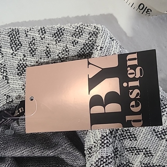 BYdesign Gray White Small 3/4 Sleeve Top NWT - Picture 6 of 7